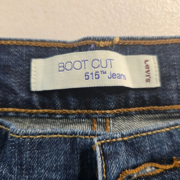 Levi's 515 Jeans Women's 10 Blue Med Wash Bootcut Slight Distress Button Pockets - Picture 3 of 16